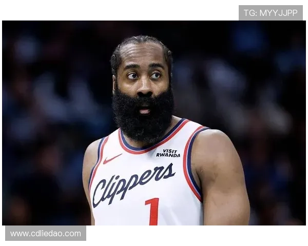 哈登三双数据再创新高追赶东契奇目标愈发清晰