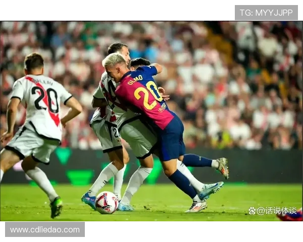 巴萨两季十月战绩对比分析去年全胜今年表现下滑进球失球差异明显